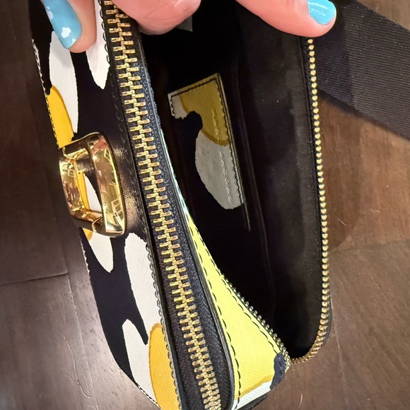 Marc Jacobs Crossbody Bag - Picture 4 of 7